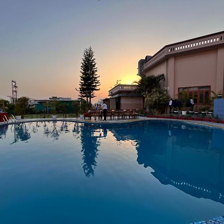 Hotel Padmini Palace Rāni Pokhri Exterior foto