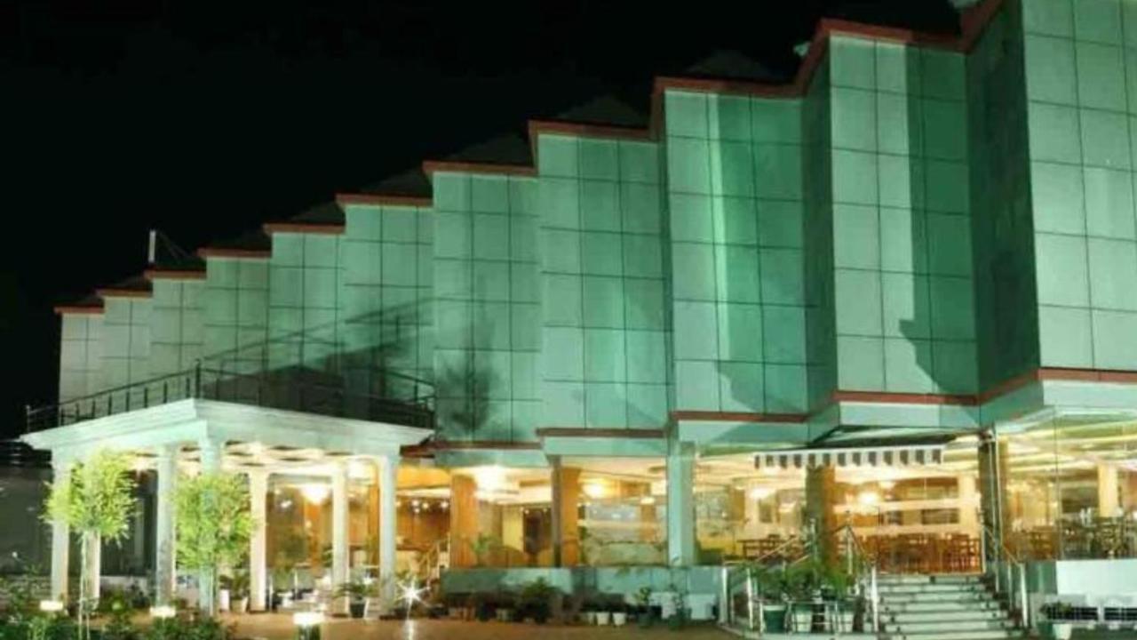 Hotel Padmini Palace Rāni Pokhri Exterior foto