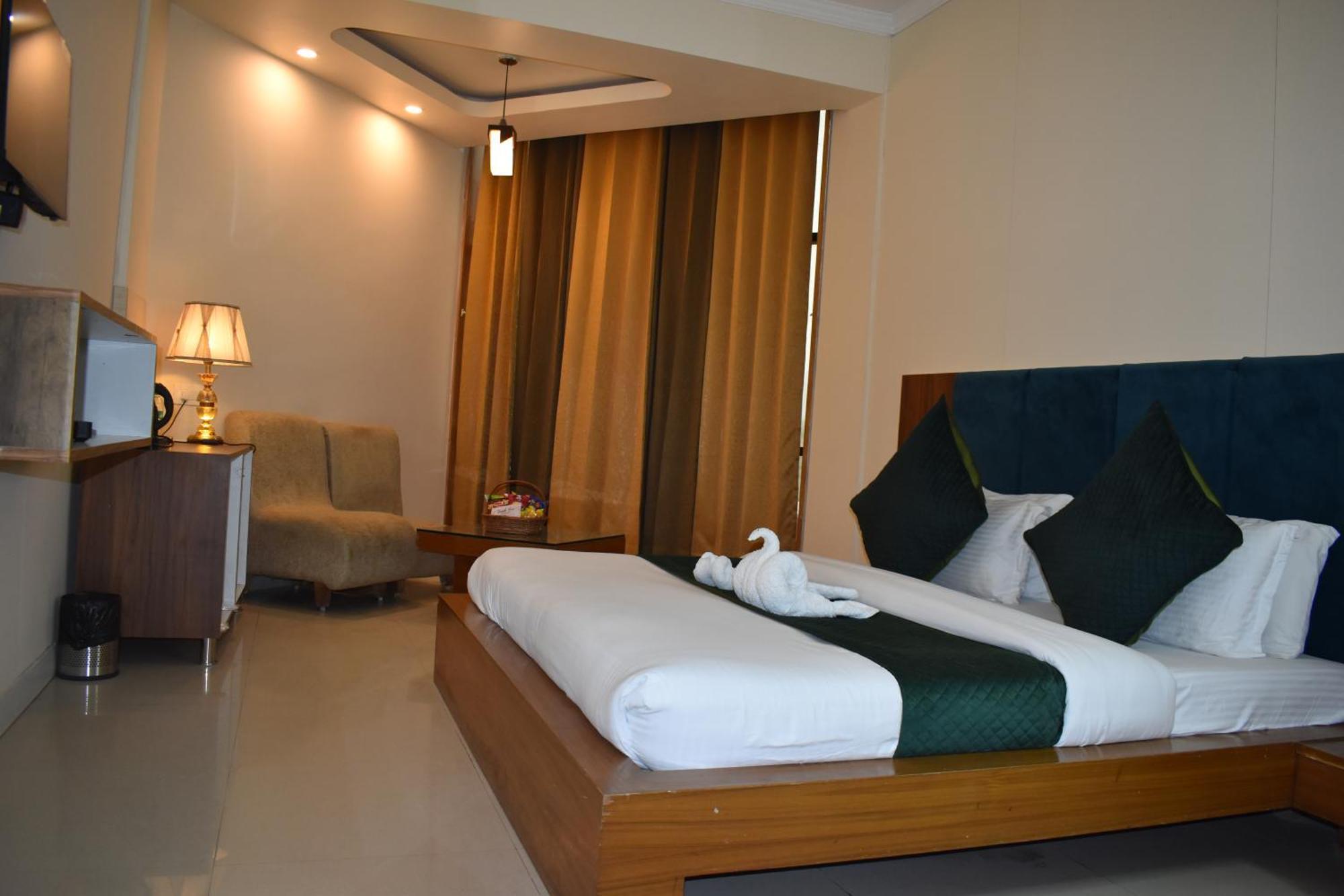 Hotel Padmini Palace Rāni Pokhri Exterior foto