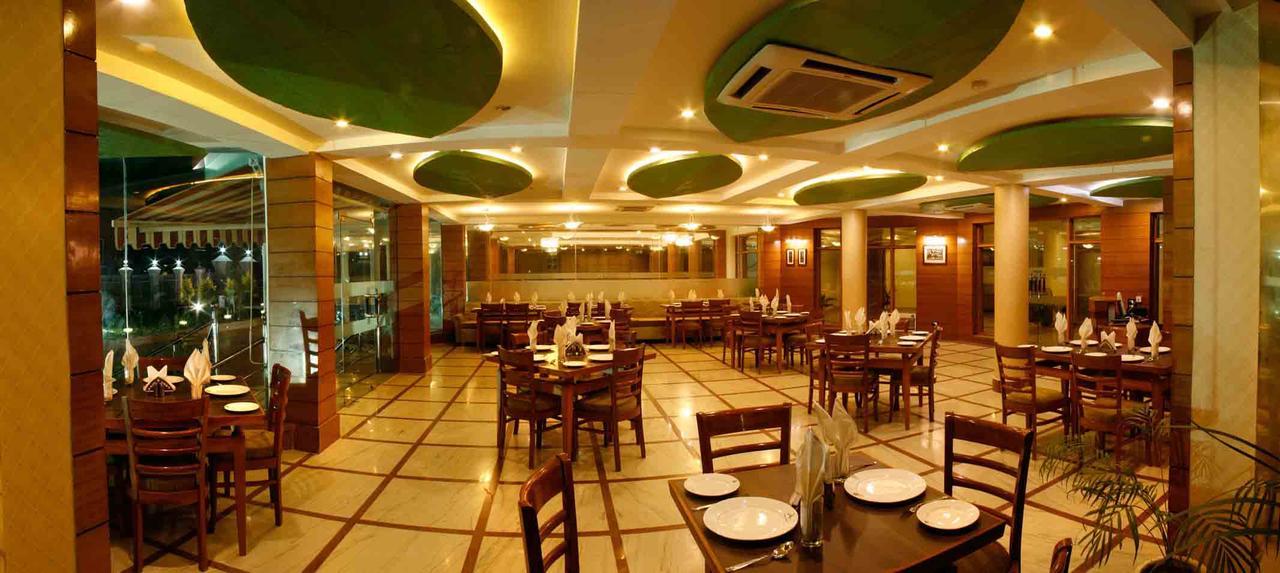 Hotel Padmini Palace Rāni Pokhri Exterior foto